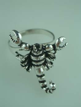 RING SILVER SCORPION MOVABLE