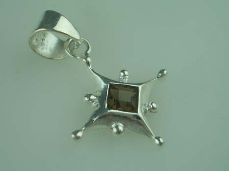PENDANT SILVER STAR SHPE STONE