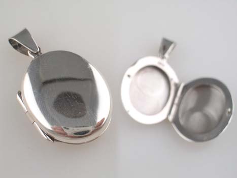Pendant Silver Oval Locket