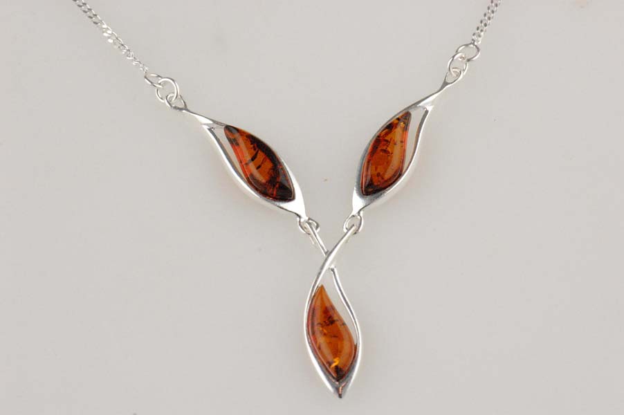 Necklace Amber 3 Stone Eye Shape