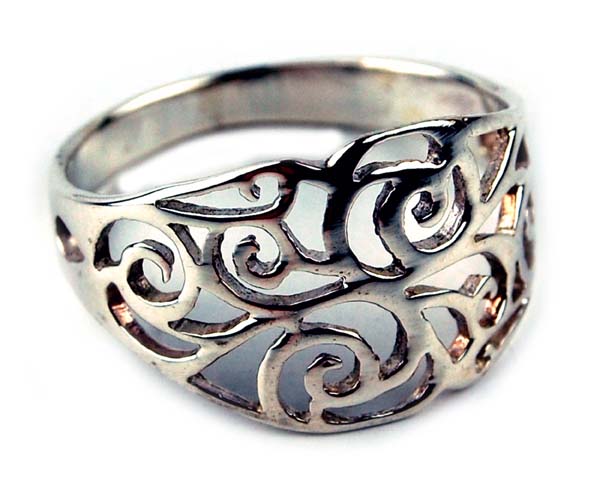 Ring Silver Floral Cut Design