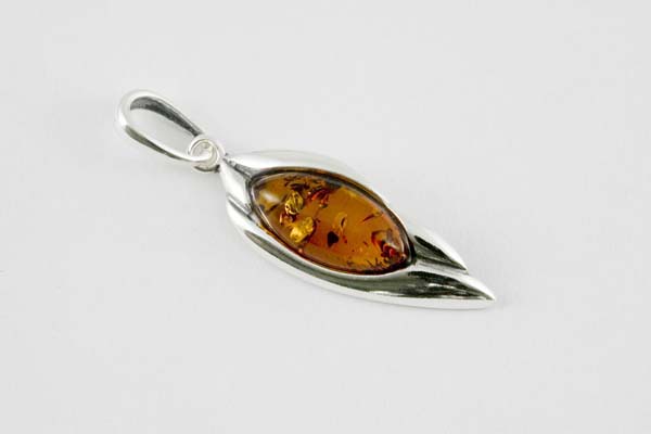 Amber Pendant Eye Shape Cognac