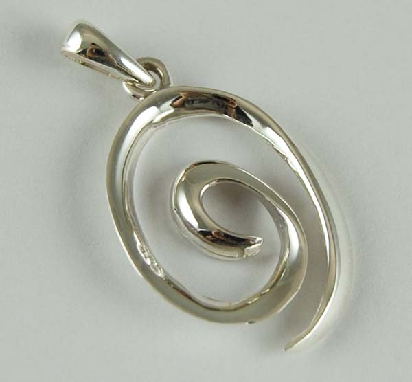 Pendant Silver Oval Swirl