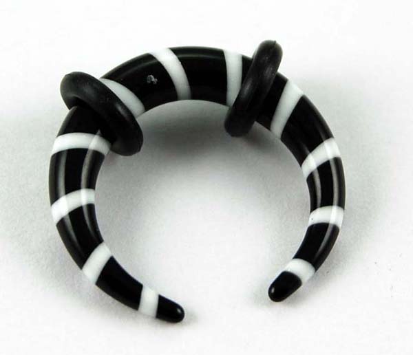 Body Piercing Claw Black 4mm 2pcs In A Pack