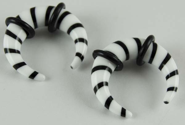 Body Piercing Claw White 6mm 2pcs