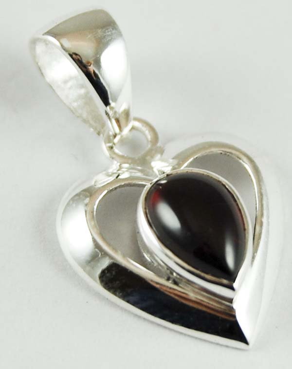 Pendant Silver Garnet