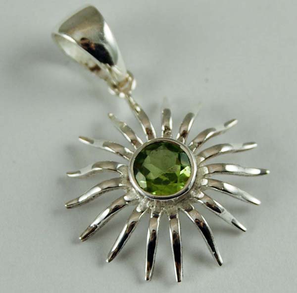Pendant Silver Peridot