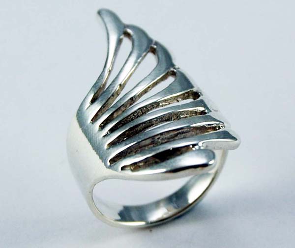 Ring Silver Fan Cut Design