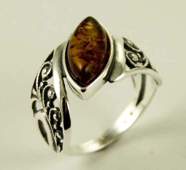 Ring Amber Eye Shape Cognac