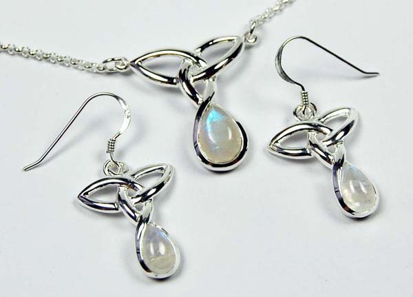Necklace And Earring Set Silver Celtic  With Circle Stone Drop R