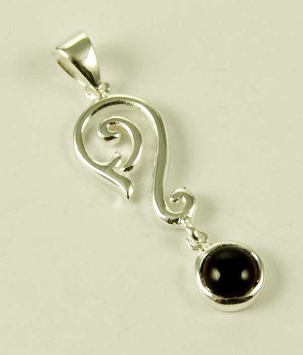 Pendant And Earring Set Silver Swirl With Stone Garnet