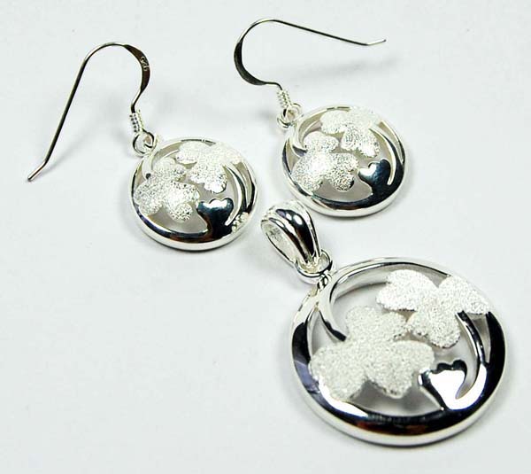 Pendant And Earring Set Silver Clover Leaf In Circle