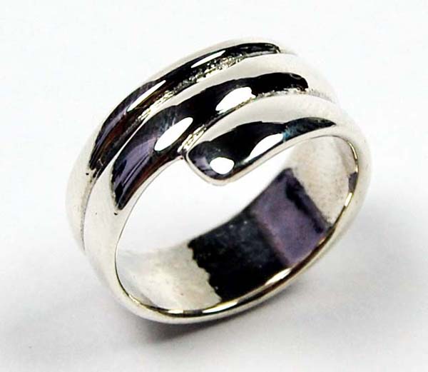 Ring Silver Band With Overlap