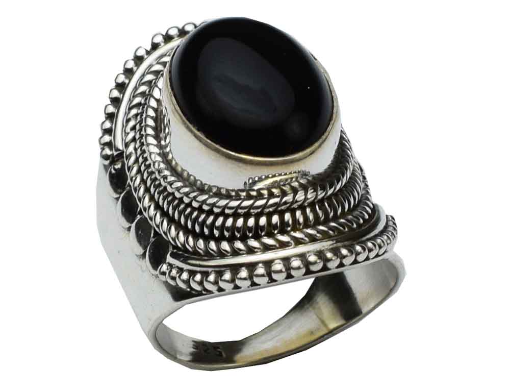 Ring Silver Oval Stone Inset With Fancy Rope Edges Onyx