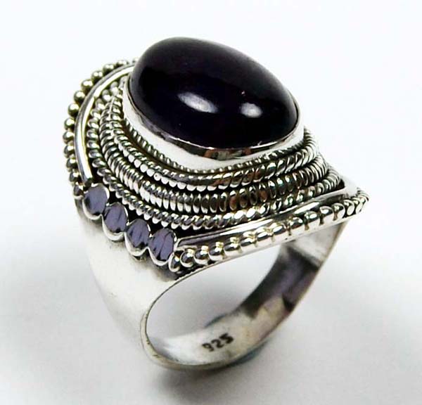 Ring Silver Oval Stone Inset With Fancy Rope Edges Amethyst