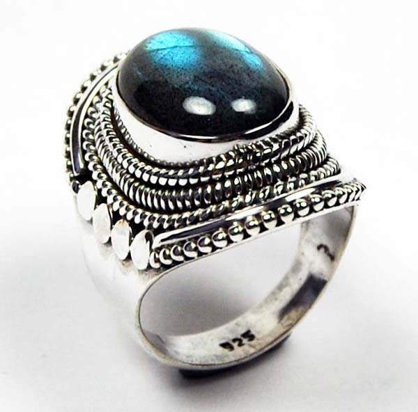Ring Silver Oval Stone Inset With Fancy Rope Edges Labradorite