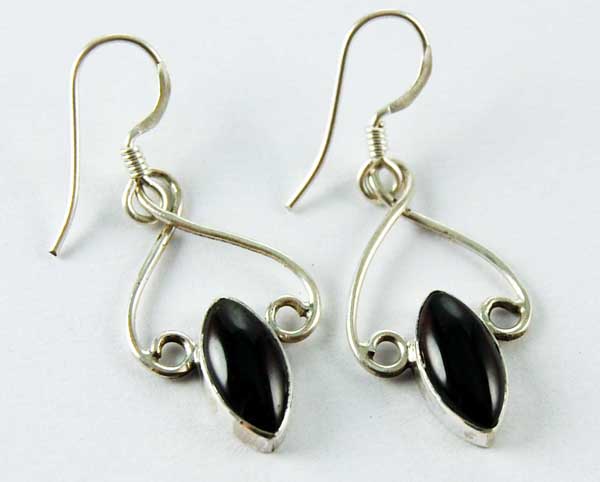 Earring Silver Fancy Oval Garnet Drop