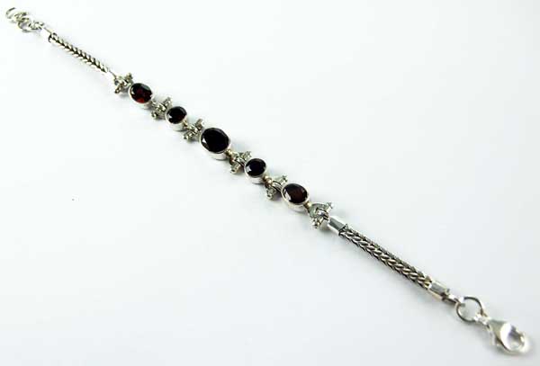 Bracelet Silver Garnet With Twisted Rope Style