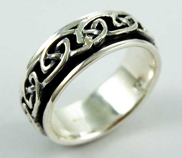 Ring Silver Band Large Knotted Design Centre Spinner