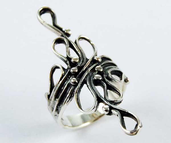 Ring Silver Wiry Cut Fancy Detail