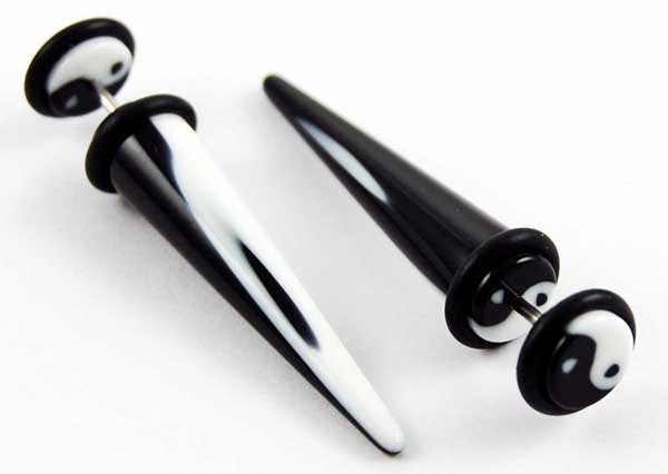 Body Piercing Expander Fake Ying Yang Black And White 8mm 2pcs