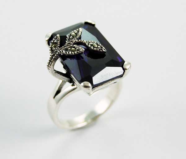 Ring Silver Rectangle Stone Amethyst With Marcasite Leaves