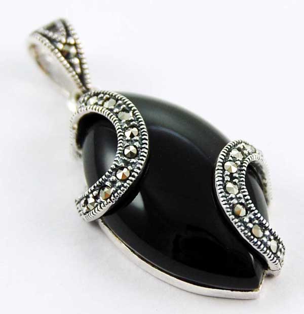 Pendant Silver Marcasite Corners On Oval Stone Onyx