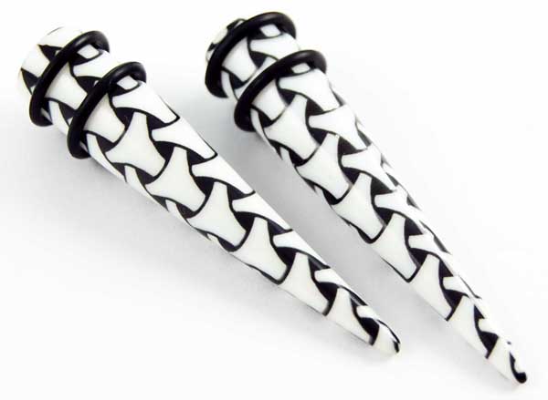 Body Piercing Expander UV Bone Design 8mm 2pcs