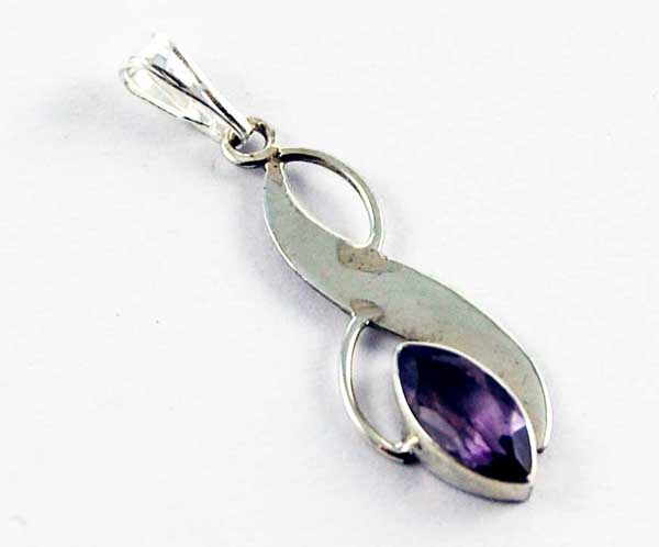 Pendant Silver Amethyst Oval Fancy