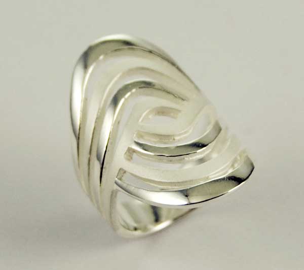 Ring Silver Two Tone Oval Cut Overlap