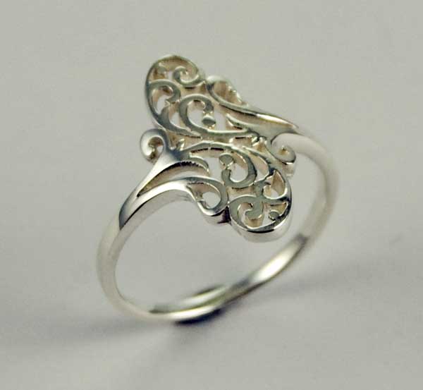Ring Silver Dainty Floral Design