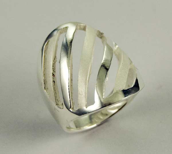 Ring Silver Two Tone Lines In Circle Cut