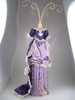 Mannequin Victorian Gown Pink 38cm