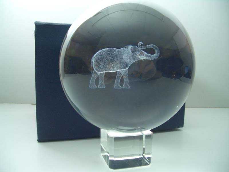 Crystal Ball 100mm Elephant