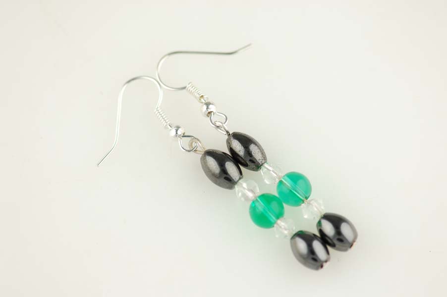 Earring Hematite Green Glass