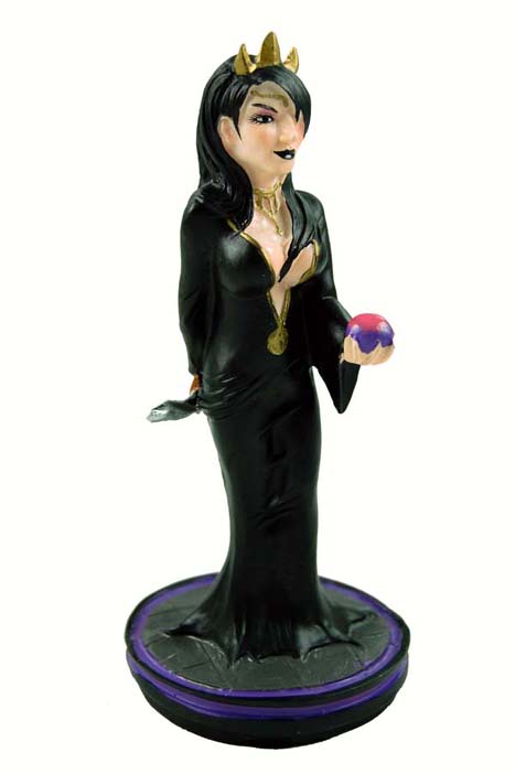 Witch Dark Queen 7.2x7.2x16cm