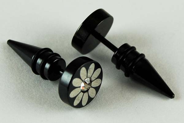 Body Piercing Circle With Spike Flower 2pcs