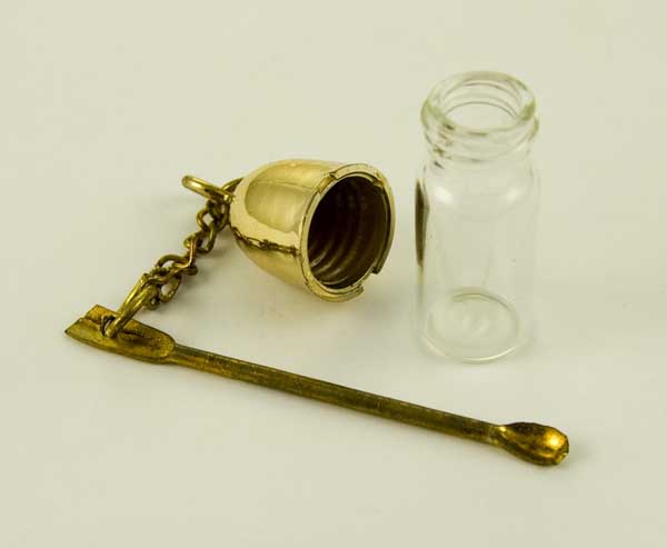 Snuffer Acrylic Golden Cap With Spoon H4cm