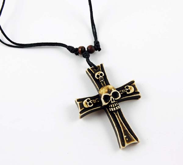 Necklace Cross Large Skull Ctre