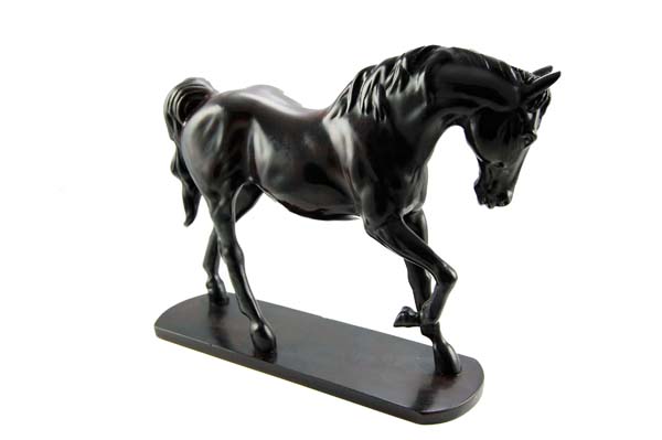 Horse On Base 19.5cm