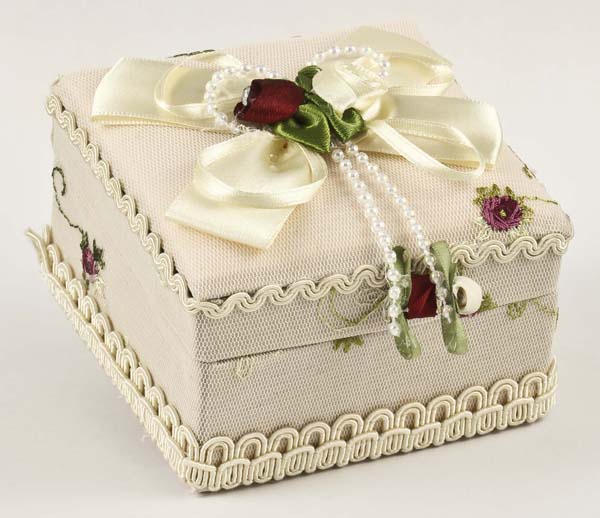 Box Square With Flower 9.5x9.5x5.5cm