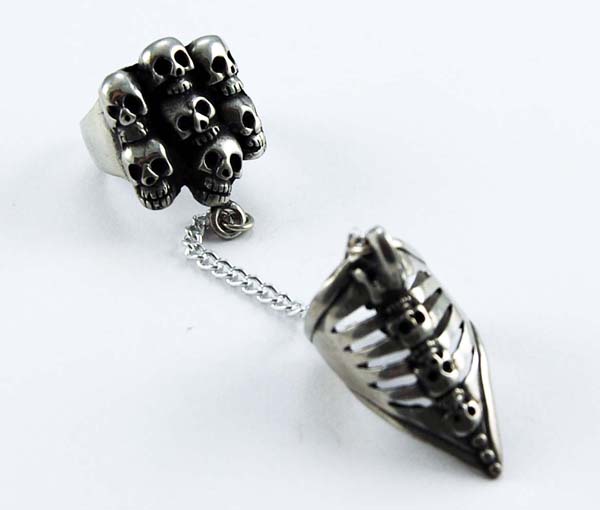 Ring Pewter Long Nail Skull