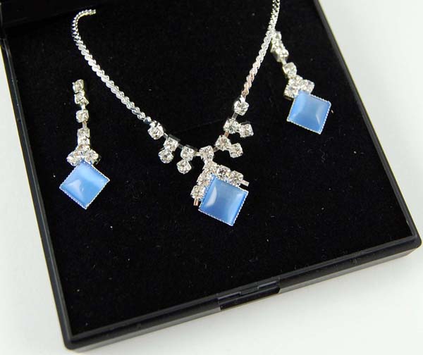Necklace And Earring Set Blue Square Shape Drop With Clear Stone