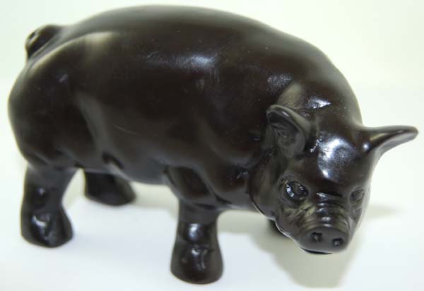 Pig Resin H7xl10xw4.5cm