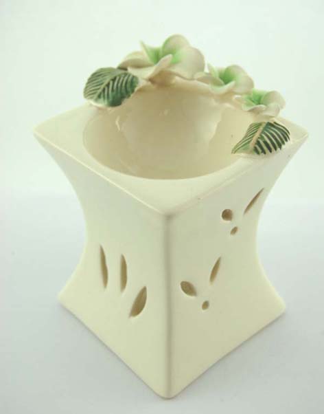 Oil Burner White Roman Style With Flowers