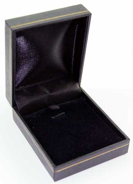 Pendant Box Black With Gold Frame 7x8cm