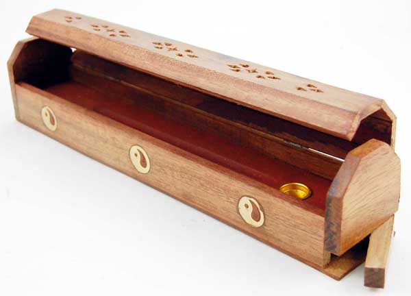 Ashcatcher Box Wood Ying Yang Motif 10 Inch