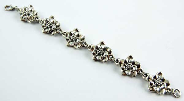 Silver Lightweight Flower Bracelet 925